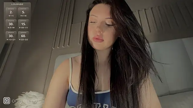 Snapshot of MENNDI chatting on 09.20.25 MENNDI online show from 09.20.25