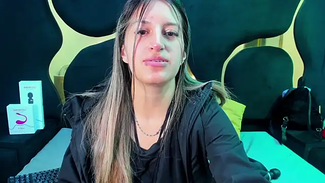 GiaRoussel online show from 10.21.25