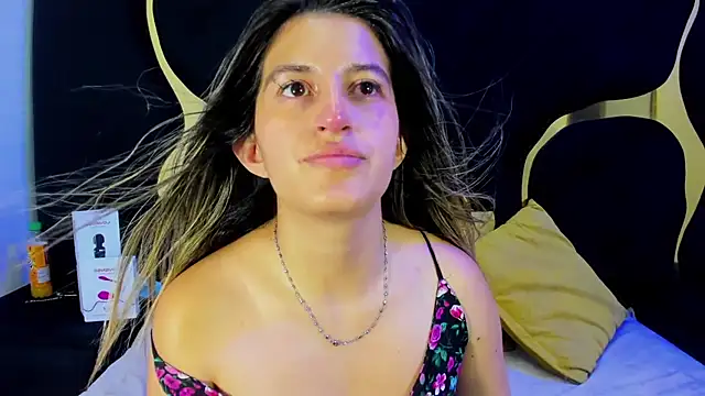 GiaRoussel online show from 11.11.25