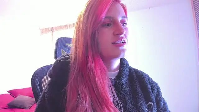 GiaRoussel online show from 04.18.26