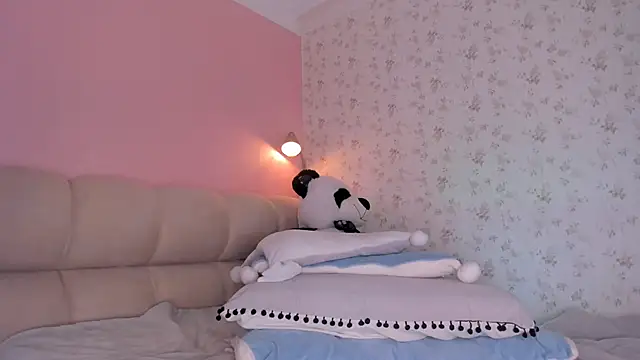 Snapshot of kitty_miaa chatting on 03.22.25 kitty miaa online show from 03.22.25