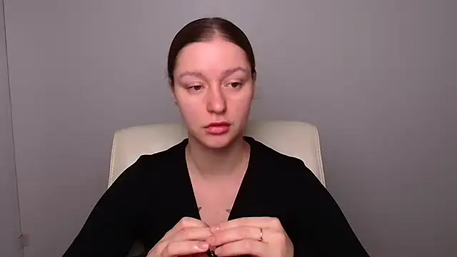 Snapshot of Fantasy_July chatting on 12.02.24 Fantasy July online show from 12.02.24