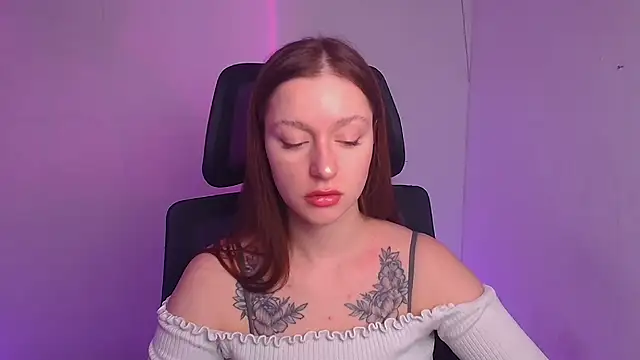 Snapshot of Fantasy_July chatting on 12.22.24 Fantasy July online show from 12.22.24