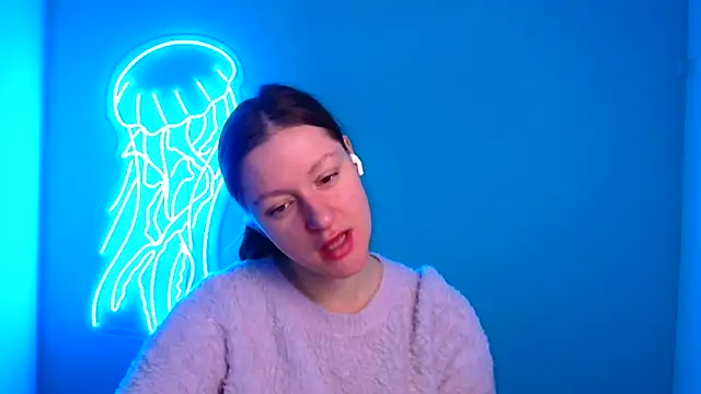 Snapshot of Fantasy_July chatting on 01.14.25 Fantasy July online show from 01.14.25