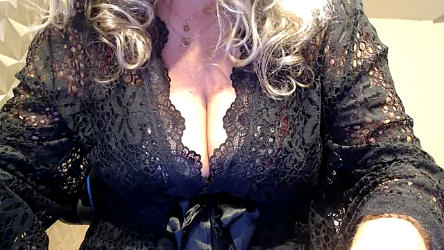 JenniLowen online show from 11.15.25