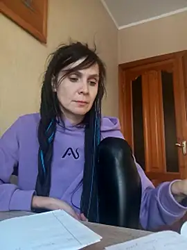 Francenia lolis online show from 01.12.26