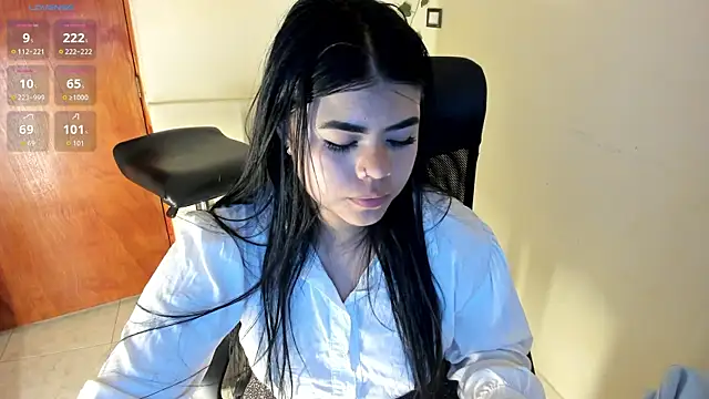 aitana-purple online show from 10.17.25