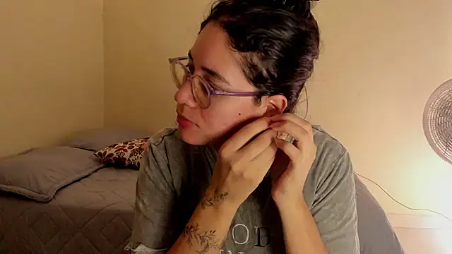 Snapshot of atenas_05_ chatting on 07.05.26 atenas 05 online show from 07.05.26