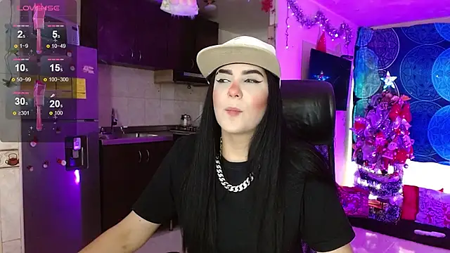 Snapshot of BABYFANTASY_1 chatting on 12.21.24 BABYFANTASY 1 online show from 12.21.24