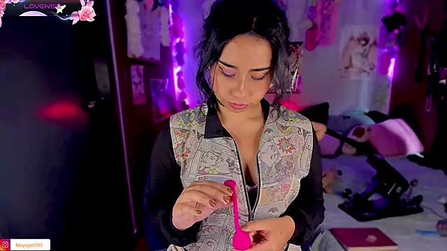 Snapshot of kiki_cavilll chatting on 03.18.25 kiki cavilll online show from 03.18.25