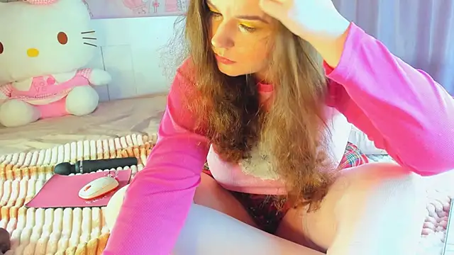 Snapshot of kuraii1_ chatting on 12.20.25 kuraii1 online show from 12.20.25