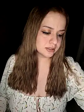 Snapshot of cansuozell chatting on 10.29.25 cansuozell online show from 10.29.25