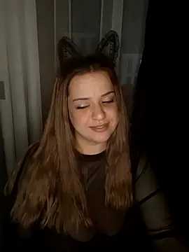 Snapshot of cansuozell chatting on 11.01.25 cansuozell online show from 11.01.25