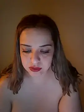 Snapshot of cansuozell chatting on 11.08.25 cansuozell online show from 11.08.25