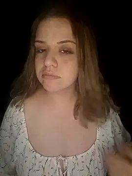 Snapshot of cansuozell chatting on 11.12.25 cansuozell online show from 11.12.25