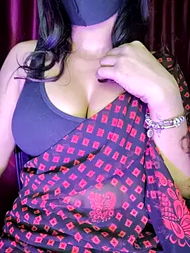 Snapshot of SexyAndHottie chatting on 12.14.24 SexyAndHottie online show from 12.14.24