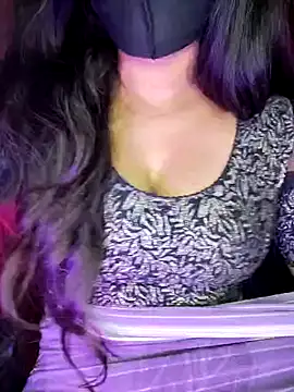 Snapshot of SexyAndHottie chatting on 01.14.25 SexyAndHottie online show from 01.14.25