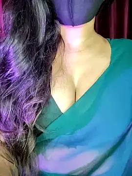 Snapshot of SexyAndHottie chatting on 01.24.25 SexyAndHottie online show from 01.24.25