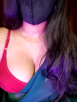 Snapshot of SexyAndHottie chatting on 03.02.25 SexyAndHottie online show from 03.02.25