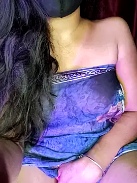 Snapshot of SexyAndHottie chatting on 03.09.25 SexyAndHottie online show from 03.09.25