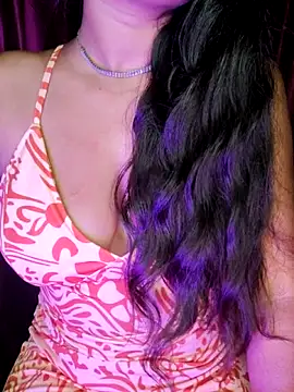 Snapshot of SexyAndHottie chatting on 09.26.25 SexyAndHottie online show from 09.26.25