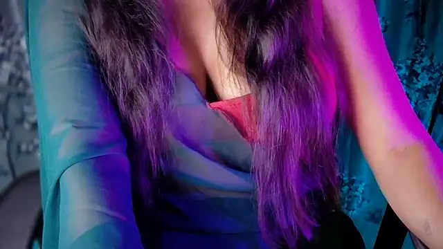 Snapshot of SexyAndHottie chatting on 12.16.25 SexyAndHottie online show from 12.16.25