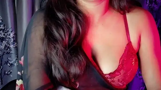 Snapshot of SexyAndHottie chatting on 01.18.26 SexyAndHottie online show from 01.18.26