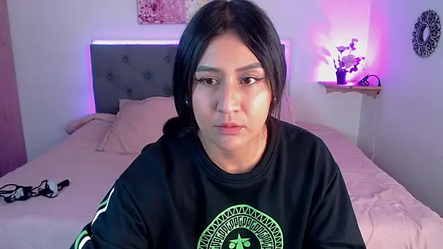 Snapshot of mia_aira chatting on 02.09.25 mia aira online show from 02.09.25