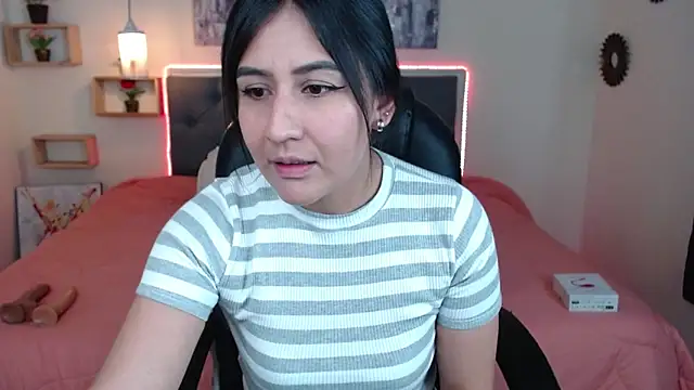 Snapshot of mia_aira chatting on 03.02.25 mia aira online show from 03.02.25