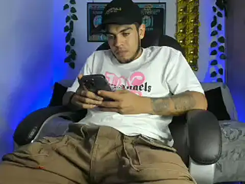 mikee scooth online show from 01.19.25