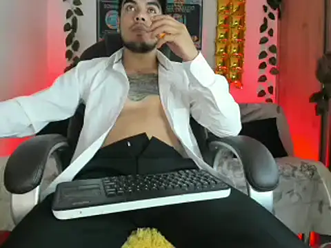 mikee scooth online show from 01.21.25