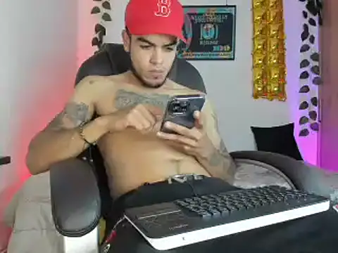 mikee scooth online show from 02.08.25