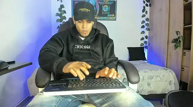 mikee scooth online show from 02.17.25