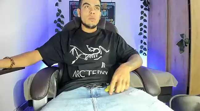 mikee scooth online show from 03.07.25