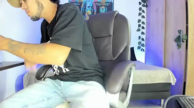 mikee scooth online show from 03.08.25