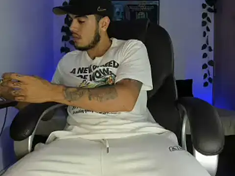 mikee scooth online show from 03.15.25