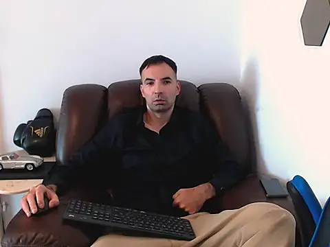 Leo 1617 online show from 10.10.25