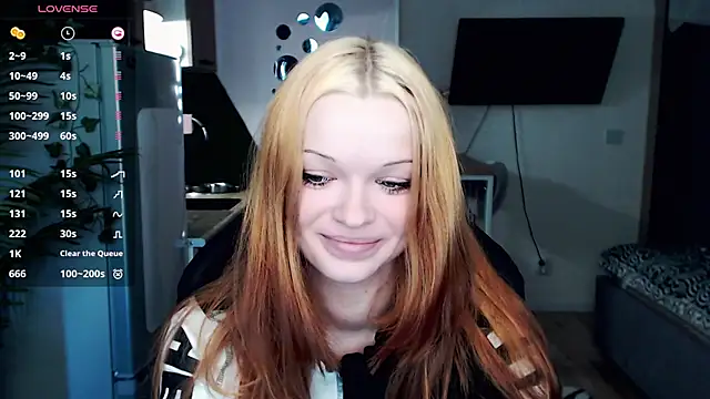 Snapshot of illililliilli chatting on 03.22.25 illililliilli online show from 03.22.25