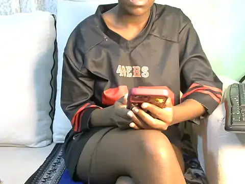 Snapshot of Caryyyl chatting on 10.28.25 Caryyyl online show from 10.28.25