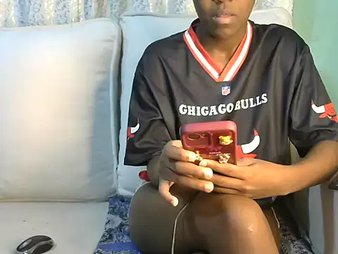 Snapshot of Caryyyl chatting on 11.14.25 Caryyyl online show from 11.14.25