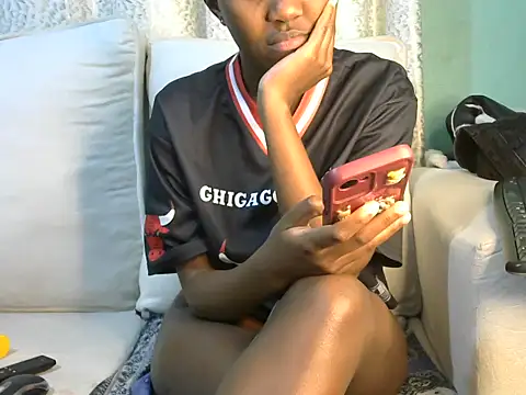 Snapshot of Caryyyl chatting on 11.29.25 Caryyyl online show from 11.29.25