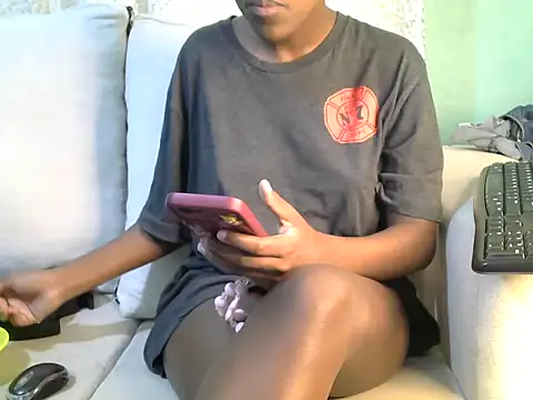 Snapshot of Caryyyl chatting on 12.14.25 Caryyyl online show from 12.14.25