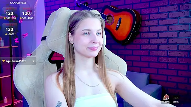 Snapshot of CuteMousee chatting on 01.14.26 CuteMousee online show from 01.14.26