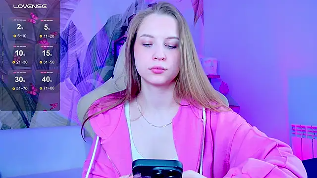 Snapshot of CuteMousee chatting on 02.20.26 CuteMousee online show from 02.20.26