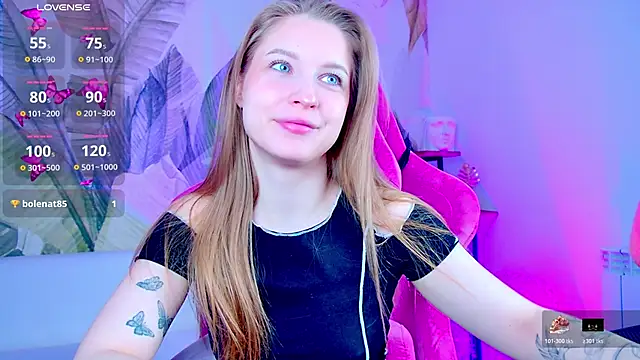 Snapshot of CuteMousee chatting on 02.25.26 CuteMousee online show from 02.25.26