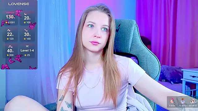 Snapshot of CuteMousee chatting on 02.26.26 CuteMousee online show from 02.26.26