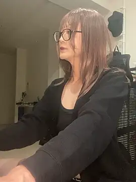 Snapshot of mel__mel chatting on 10.01.25 mel mel online show from 10.01.25