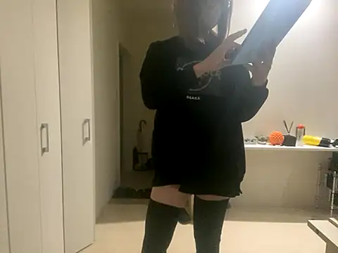 Snapshot of mel__mel chatting on 10.15.25 mel mel online show from 10.15.25