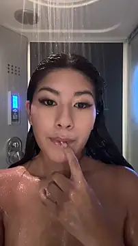 Snapshot of princesschini chatting on 05.24.26 princesschini online show from 05.24.26