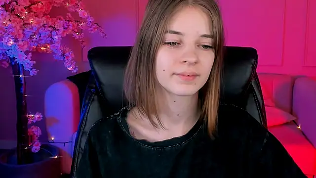 TinaDavil online show from 12.25.24